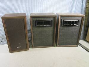 lot 127 image: (RM4) Pair Made In Japan Speakersan...