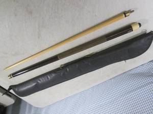 lot 140 image: (C-2) 2pc Pool Cue with Case...