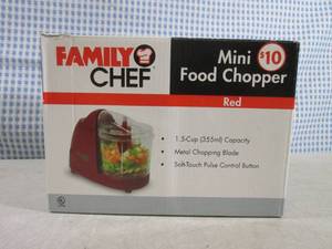 lot 150 image: (EC1) Family Chef Mini Food Chopper...