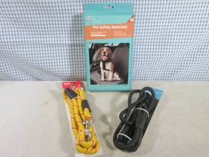 lot 153 image: (CSB) Pet Safety Restraint and 2 6f...