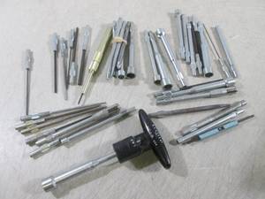 lot 187 image: (C-4) Ratchet T-Handle with Assorte...