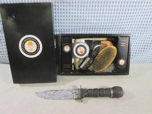 lot 195 image: (BS) Beard Kit and 11 12 Knife...
