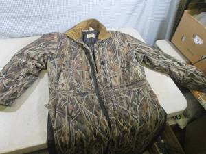 lot 206 image: (D-3) Cabelas Brush Camo Coveralls...