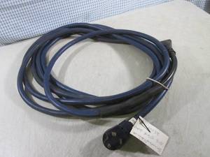 lot 230 image: (H-2) 25-Foot 10-3 STWA 30 Amp Recr...