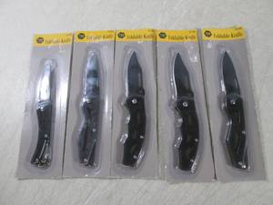 lot 320 image: (BSB) 5 Folding Knives New in Packa...