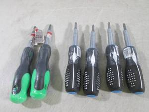 lot 323 image: (BSB) 6 Screw Driver Sets 4 9-In-1 ...