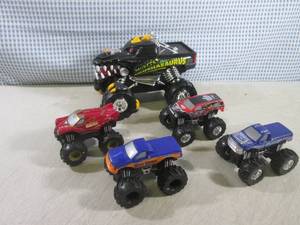lot 330 image: (BSB) Toy Monster Trucks...