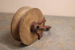 lot 16 image: Wood Pulley