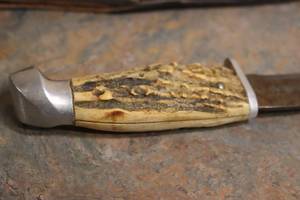 lot 18 image: Antique Knife