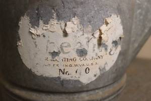 lot 32 image: Sprinkling Can