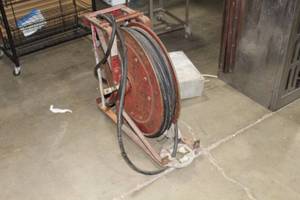 lot 20 image: Electric Air Hose Reel with Air Hose