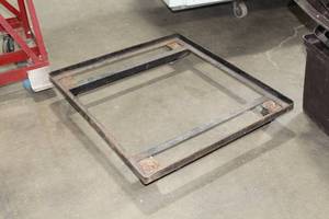 lot 48 image: Metal Dolly