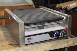 lot 29 image: APW Wyott HRS-45 Commercial Broiler