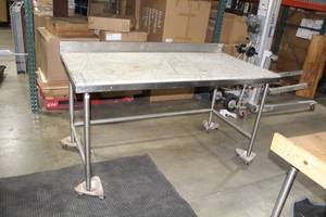 lot 34 image: Imitation Granite Kitchen Table