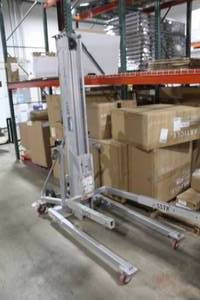 lot 35 image: Genie 5578 Superlift Contractor Lift