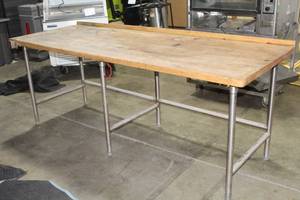 lot 69 image: Wood TopMetal Food Prep Table