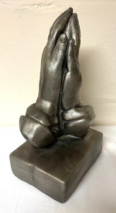 lot 64 image: Vintage Praying Hands Sculpture