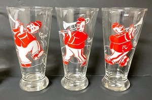lot 67 image: 5 Vintage Oompa Band Player Pilsner Glasses