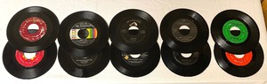 lot 70 image: Vintage Record Case with Lots of 45s