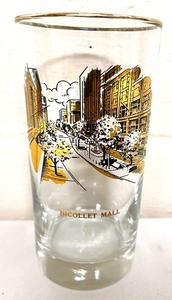 lot 75 image: Set of Six Vintage Historic Buildings in Minneapolis Glass Tumblers