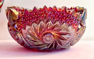 lot 15 image: Beautiful Vintage L.E. Smith Carnival Glass Compote Candy Dish and Bowl in Starburst and Pinwheel Pattern