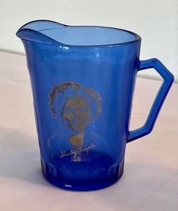 lot 47 image: Two Vintage Cobalt Blue Shirley Temple Cream Pitchers