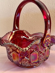 lot 16 image: Vintage L.E. Smith Amberina Carnival Glass Basket and Bowl