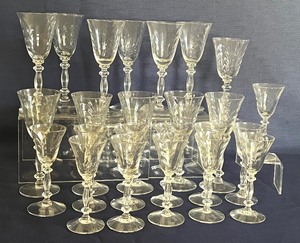 lot 39 image: Cambridge Caprice Cordial Glasses