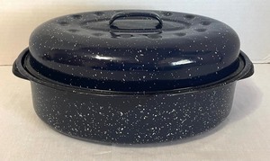 lot 94 image: Trio of Roasting Pans