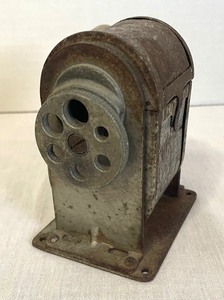 lot 104 image: Vintage Pencil Sharpeners