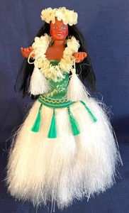 lot 238 image: Hawaiian Musical Hula Girl and Mug