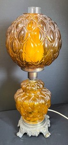 lot 7 image: Lovely Vintage Amber Hurricane Glass Lamp