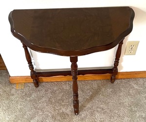 lot 256 image: Vintage Wooden Accent Table