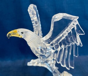lot 257 image: Sparkling Swarovski Crystal Bald Eagle Figurine with Original Box