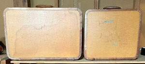 lot 403 image: Vintage Indestructo Suitcases