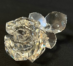 lot 356 image: Swarovski Rose and Butterfly Figurines