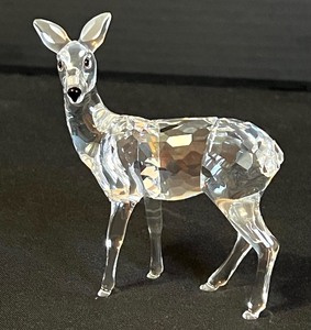 lot 359 image: Swarovski Doe Figurine