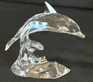 lot 354 image: Swarovski Dolphin Figurine
