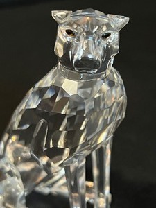 lot 353 image: Swarovski Cheetah Figurine