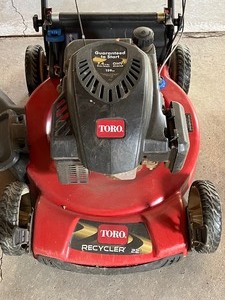 lot 336 image: Toro Recycler 22 Lawn Mower