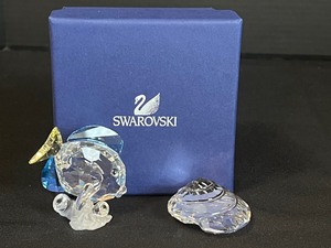 lot 328 image: Swarovski Blue Tango Colored Fish Figurine and Swarovski Seashell