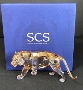 lot 321 image: Swarovski Crystal Society Signed Tiger Figurine w Box