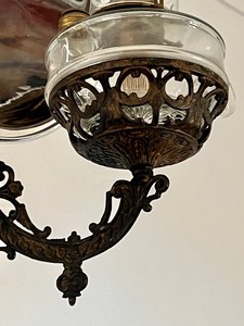 lot 174 image: Vintage Cast Iron Wall Bracket Lamp