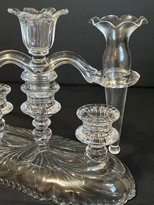 lot 192 image: Rare Cambridge Three Lite Epergne