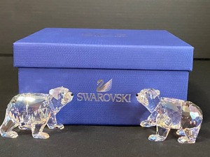lot 19 image: Swarovski Collectors Society Pair of Polar Bears