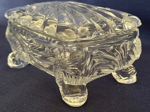 lot 167 image: Cambridge Caprice Dolphin Footed Covered Trinket Box