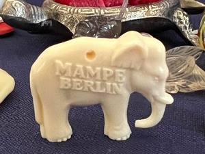lot 165 image: Fun Variety of Vintage Miniatures