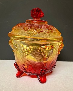 lot 123 image: Colorful Vintage Glassware Grouping