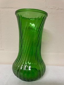 lot 137 image: Gorgeous Vintage Green Glass Grouping