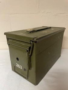 lot 138 image: Vintage Ammunition Box